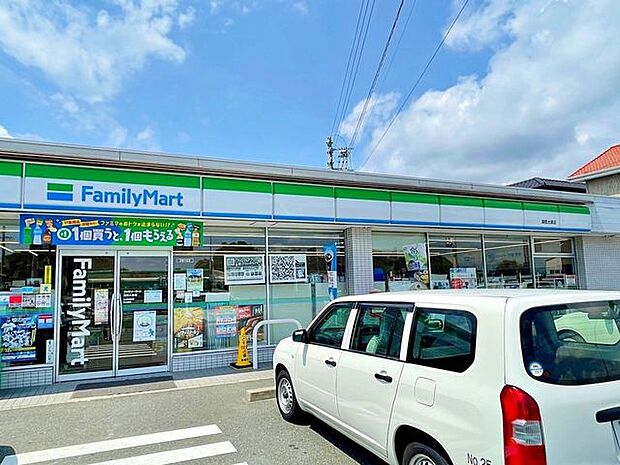 ファミリーマート蒲郡大塚店ファミリーマート蒲郡大塚店 1080m