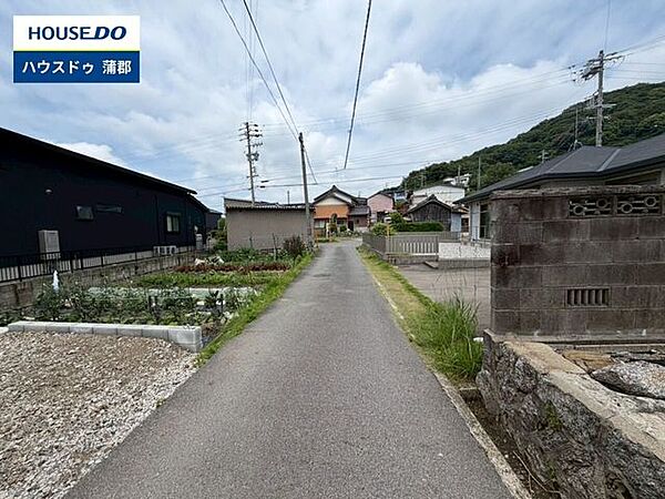 前面道路含む現地写真
