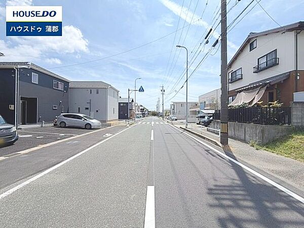 前面道路含む現地写真