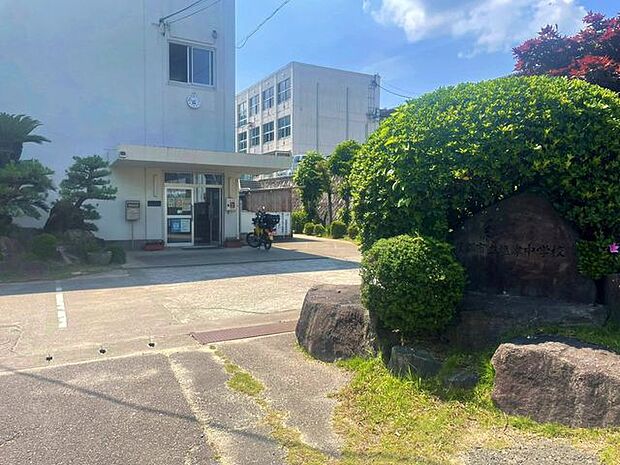 塩津中学校塩津中学校 370m