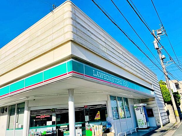 ローソンストア100三河三谷店ローソンストア100三河三谷店 580m