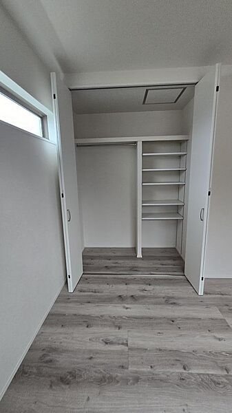2階洋室(3)クローゼット