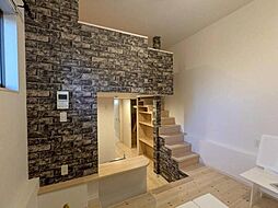 スコッツデール（Ｓｃｏｔｔｓｄａｌｅ） 1階ワンルームのリビング/ダイニング