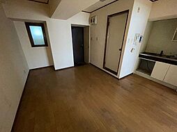 ラ・クール泉 3階1DKのリビング/ダイニング