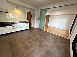 スタジオスクエア泉 7階1LDKのリビング/ダイニング