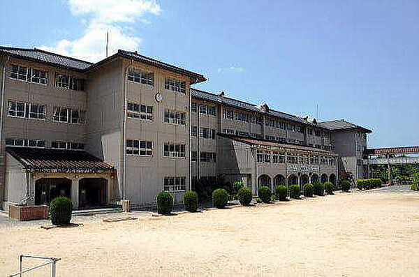府中町立府中北小学校？1502m