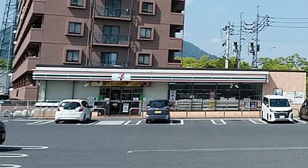 セブンイレブン 広島川内2丁目店？374m