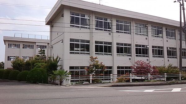 東広島市立平岩小学校？951m