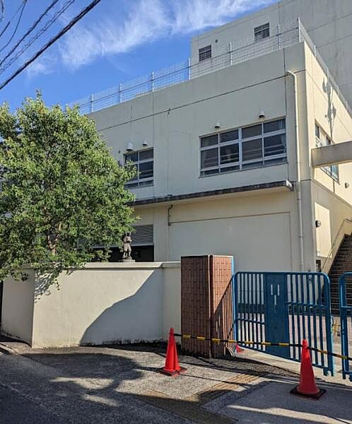 広島市立牛田小学校579ｍ