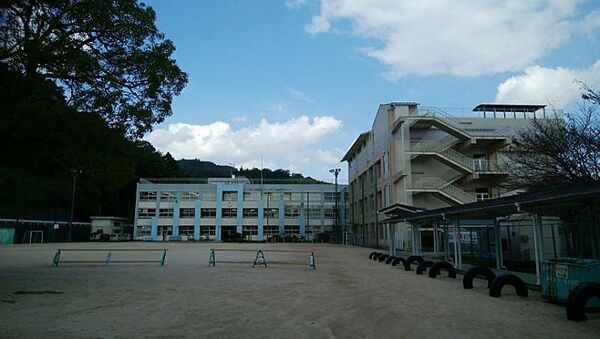 広島市立石内小学校？2127m？