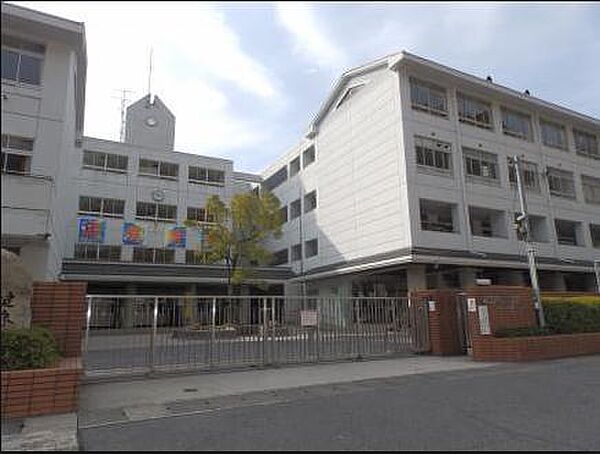 広島市立井口台中学校1057m