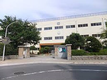 広島市立幟町中学校294m