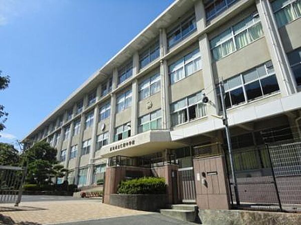 広島市立仁保中学校？976m