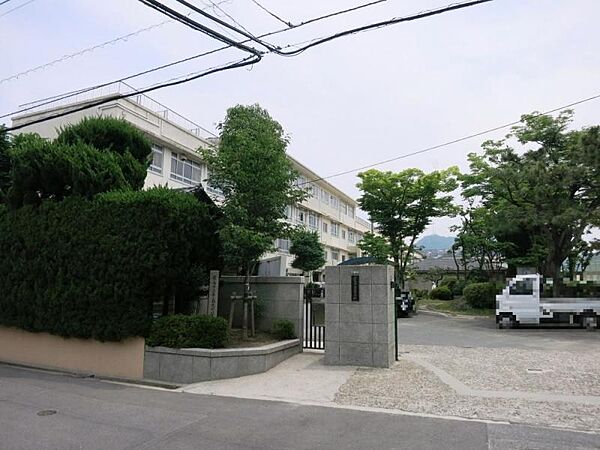 広島市立翠町中学校？1328m