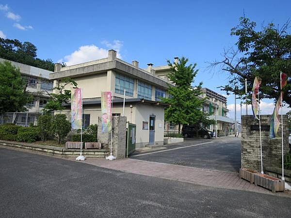 広島市立江波小学校282ｍ