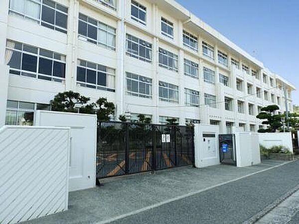 広島市立口田東小学校？1642m