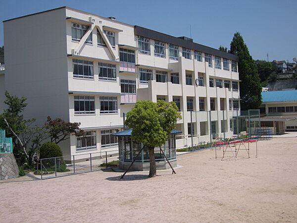 広島市立己斐小学校？1199m
