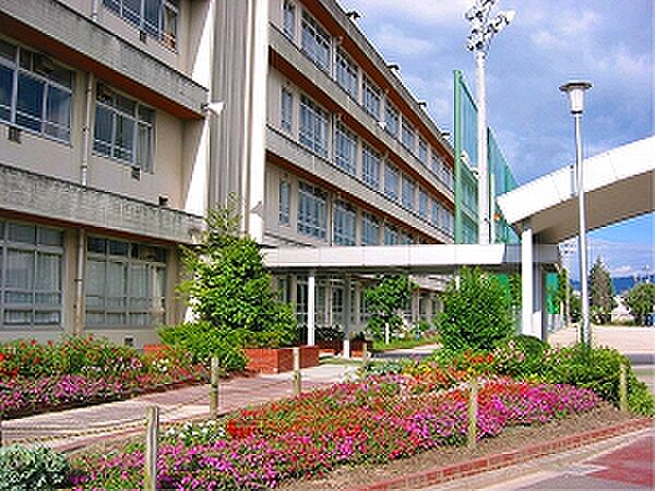 広島市立宇品東小学校？637m