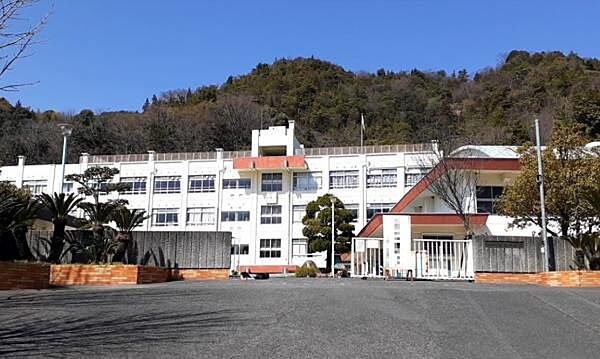 広島市立船越中学校2365ｍ