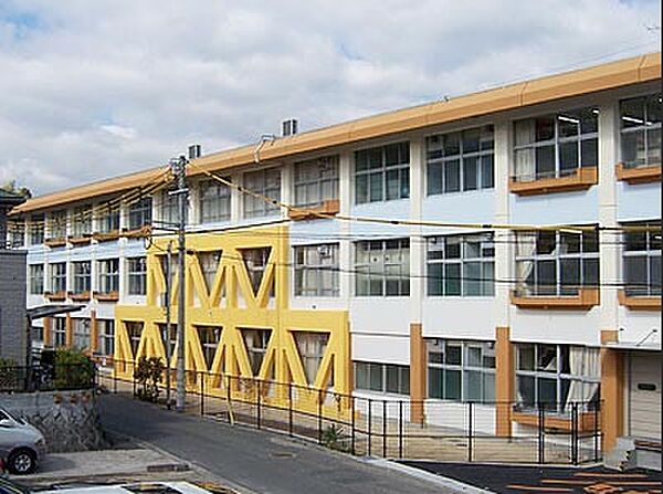 廿日市市立地御前小学校？1105m