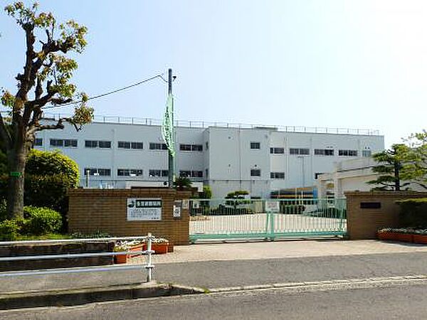 広島市立吉島小学校552m