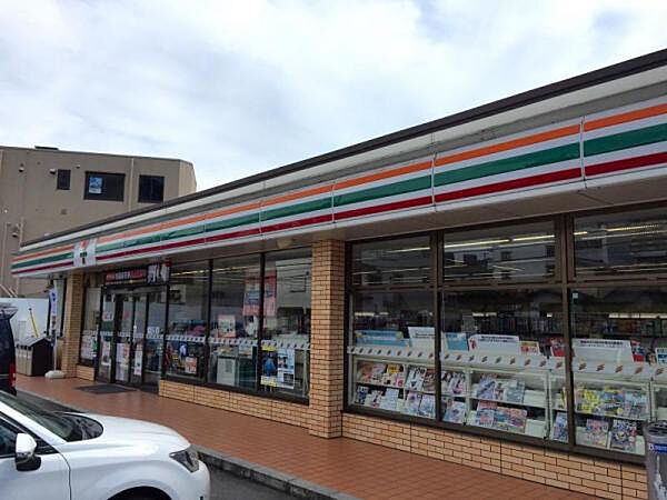 セブンイレブン 広島高取北店？1382m？