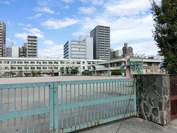 広島市立竹屋小学校？398m