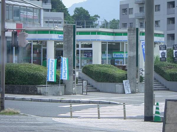 ファミリーマート Aシティー店まで140ｍ