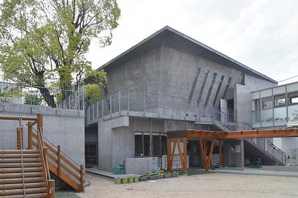あやめ幼稚園？609m