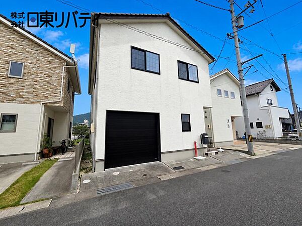 家族のこれからにちょうどいい、落ち着きある住まい。