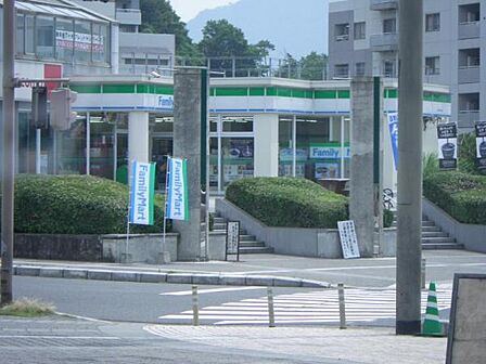 ファミリーマート Aシティー店まで213m(徒歩3分)