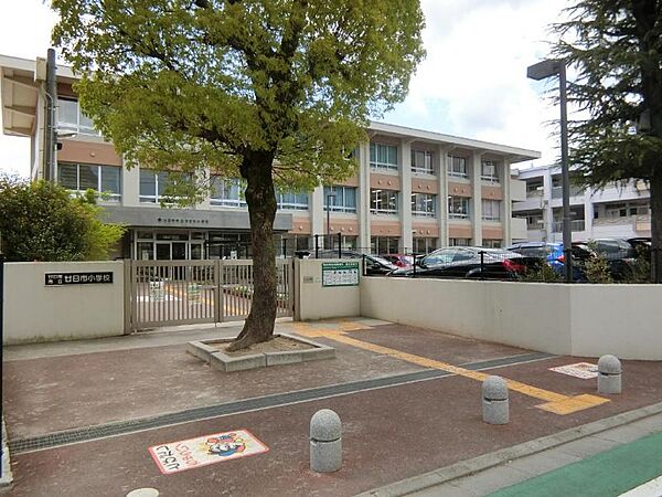 廿日市市立廿日市小学校？776m