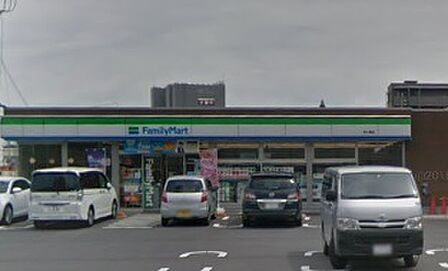 ファミリーマート 楽々園店279m
