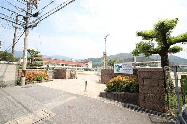 海田町立海田中学校1263m