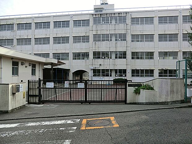 横浜市立南希望が丘中学校まで約720ｍ