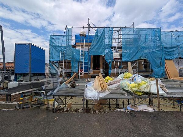 住みやすさとデザイン性を両立させた欲張りな住宅が登場しました　相反しがちなことが相互作用でより良質に！本物だけが表現することができる質の高い機能美はよきものをつなげた古くからの伝統と最新技術の結晶です