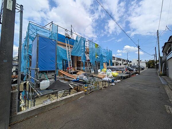 毎日のお散歩も楽しく緑に恵まれた静かな住環境となります！！！伸び伸びスローライフを叶えてくれる物件！自然豊富な季節の移ろいを身近に感じられる環境は空間に彩りを添えておしゃれな住空間を作り上げます！