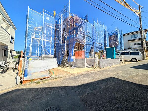 住みやすさとデザイン性を両立させた欲張りな住宅が登場しました　相反しがちなことが相互作用でより良質に！本物だけが表現することができる質の高い機能美はよきものをつなげた古くからの伝統と最新技術の結晶です