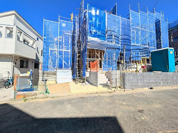 住みやすさとデザイン性を両立させた欲張りな住宅が登場しました　相反しがちなことが相互作用でより良質に！本物だけが表現することができる質の高い機能美はよきものをつなげた古くからの伝統と最新技術の結晶です