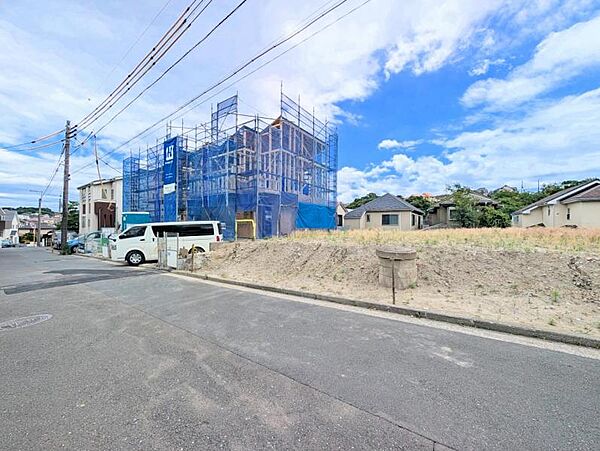 閑静な住宅地の立地の為、気持ちよく過ごすことが出来そうです！やさしい陽とやわらかな風が生活を彩ります　ゆとりがあり、心地よく落ち着いて過ごせる日常は次世代にもつなげていきたい大切な資産です！