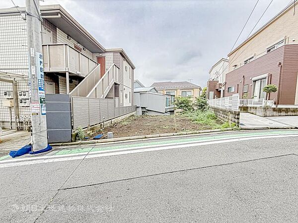 快適な住環境エリアで爽やかな中にも温かみを感じるデザイン！！時と共に装いを変える街の景観も独り占め。採光や開放性に恵まれ、暮らしの夢を育む理想の住まいがここにはあります！この街の景観をお楽しみ下さい。
