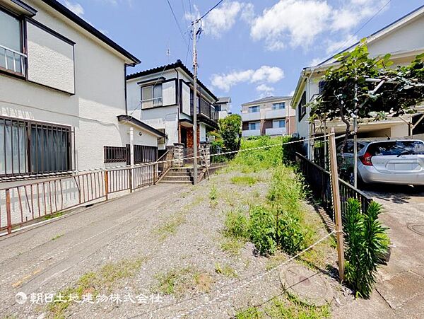 自然な自身でいられるリラックスできる住環境が魅力的です！！！自然と心を満たしてくれそうなロケーション肩の力を抜いて過ごせる穏やかな毎日が楽しく過ごせそうです。本当の自分らしさ見つけてみませんか！