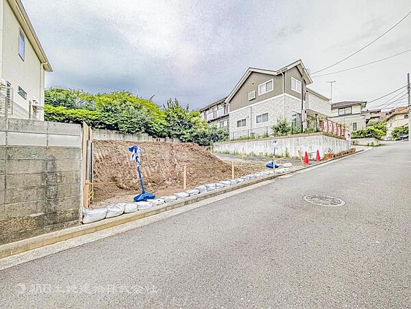 日々の日常をこの場所でよかったと思える住環境が広がります！！！家族の笑顔も自然と増えていきそうです！！落ち着きと利便性が調和する街並みは、日常生活での満足感をよりいっそう高めてくれそうです。