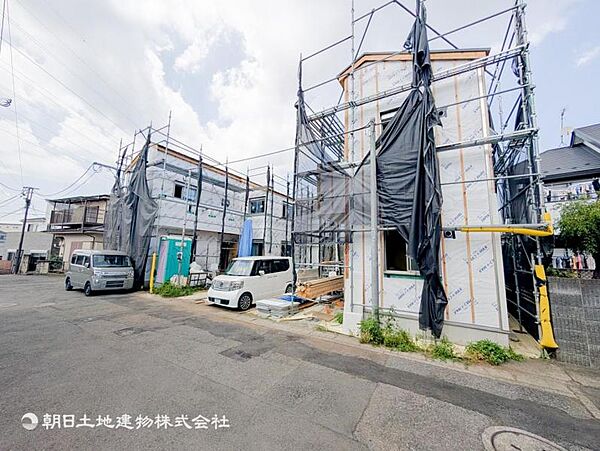 落ち着いた街並みと緑の潤いを感じる住環境です！！魅力的です！穏やかな毎日をゆったり楽しめそうです！！周辺の雰囲気や生活動線も住まい選びの大切なポイントです。ご案内時に街の魅力もご確認ください！