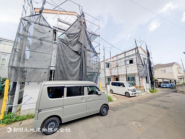 落ち着いた街並みと緑の潤いを感じる住環境です！！魅力的です！穏やかな毎日をゆったり楽しめそうです！！周辺の雰囲気や生活動線も住まい選びの大切なポイントです。ご案内時に街の魅力もご確認ください！