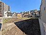 外観：空を広く感じられる開放感が魅力の立地環境がおすすめです！陽射しと風が日々の暮らしを彩ります！！！現地では街並みや道路の雰囲気もご確認いただけます。現地で新生活を想像しながらぜひご覧ください。 