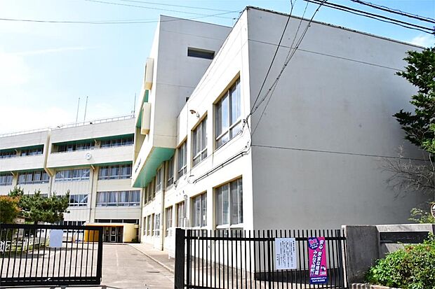 狭山市立山王小学校(750m)