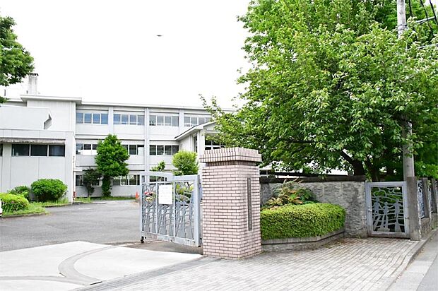 鶴ヶ島市立鶴ケ島第二小学校(489m)