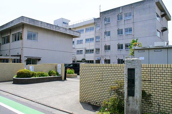 川越市立仙波小学校（800m）