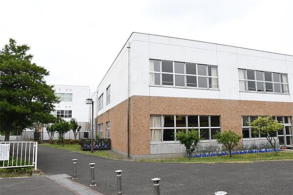 狭山市立入間川小学校（1770m）